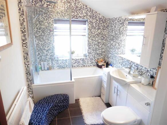 Luxury bathroom (rea
