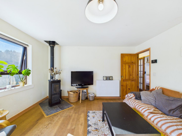 Sitting Room & Dining Area