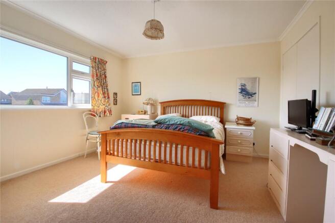 4 bed Link Detached House for sale Image 9