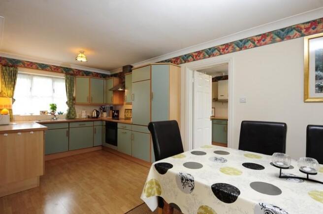 kitchen 1.jpg