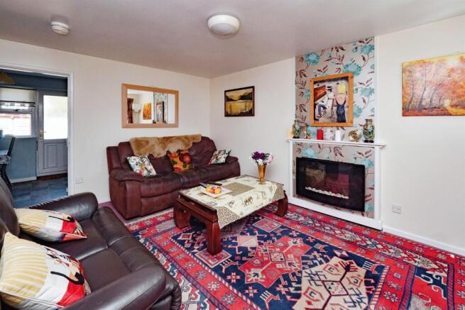 3 bed Semi-Detached for sale Image 5
