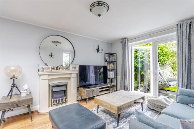 Roxburn Way, Ruislip, HA4 photo 4
