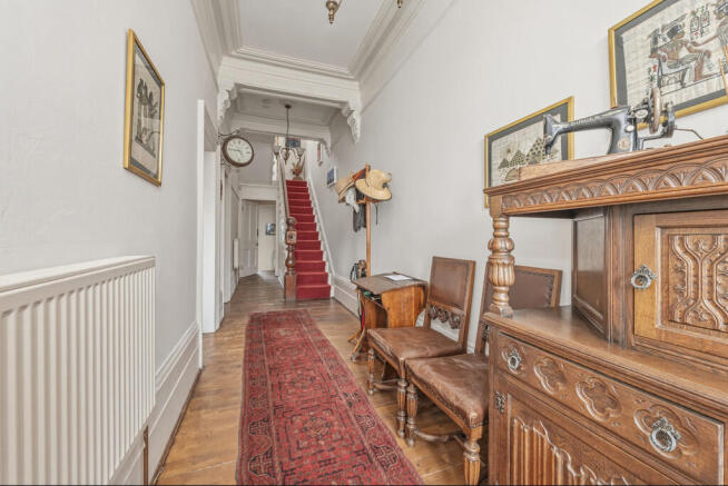 5 bed Terraced for sale Image 3