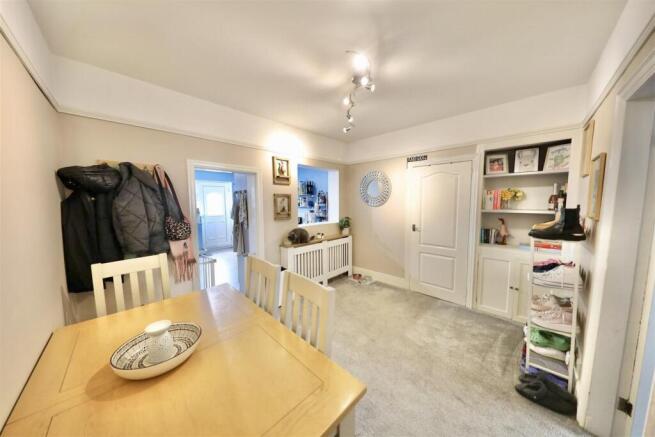 3 bed Terraced for sale Image 10