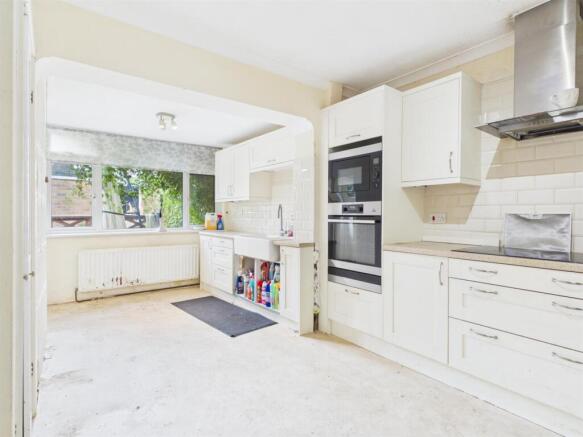 Meddins Close, Kinver, Stourbridge photo 4