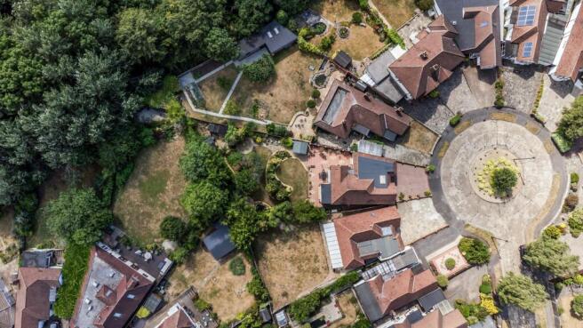 WOODLAND CLOSE