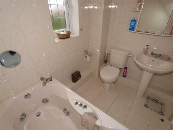 Bathroom/wc Cont'd