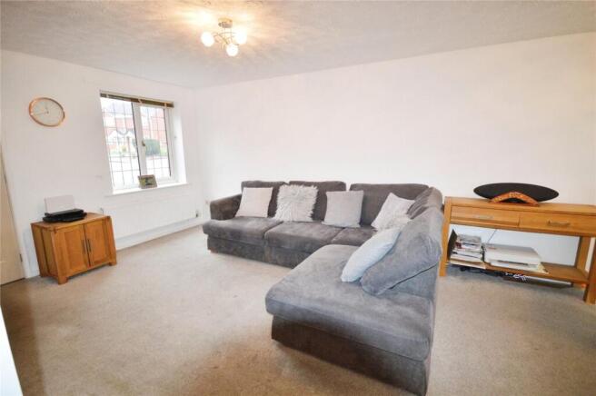 Lounge/Dining Room
