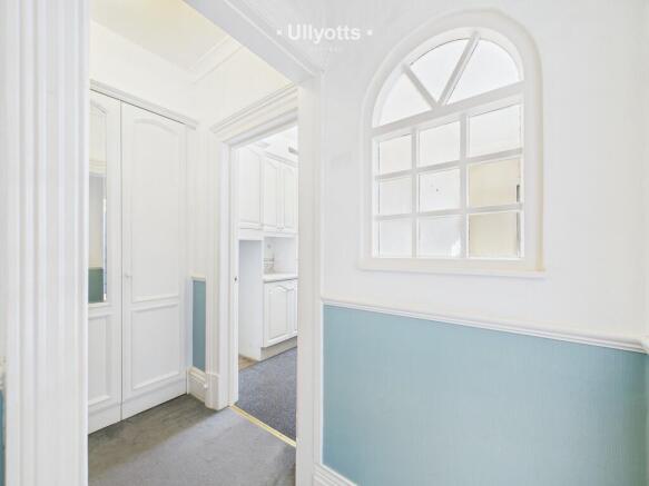 1 bed Flat for sale Image 4