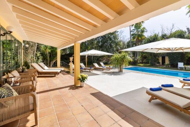 Covered terrace