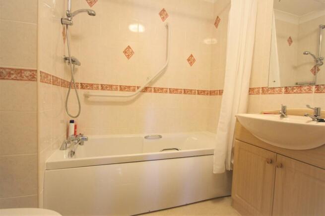 Photo 6