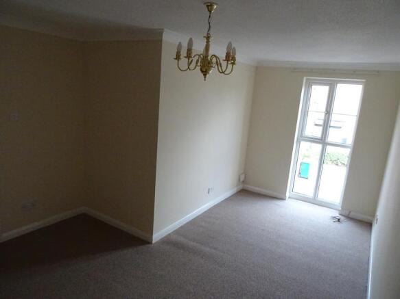 2 bed Flat to rent Image 5