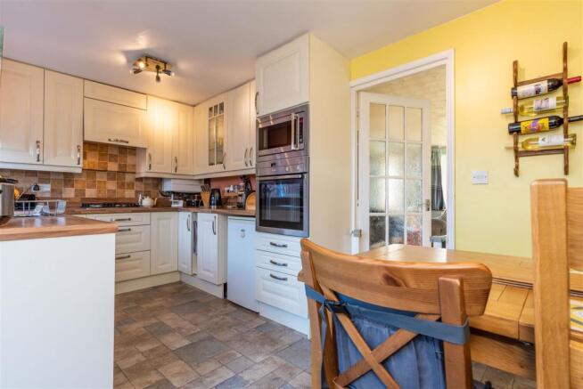 kitchen dining to lounge.jpg