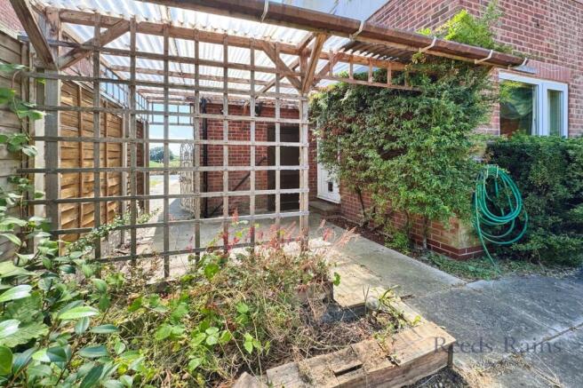 3 bed Detached for sale Image 8