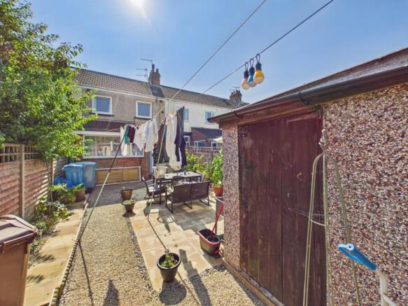 3 bed Terraced for sale Image 9