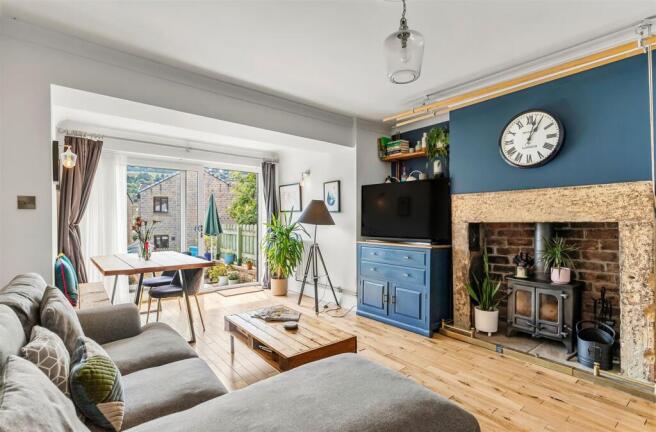 Sitting Room & Dining Area