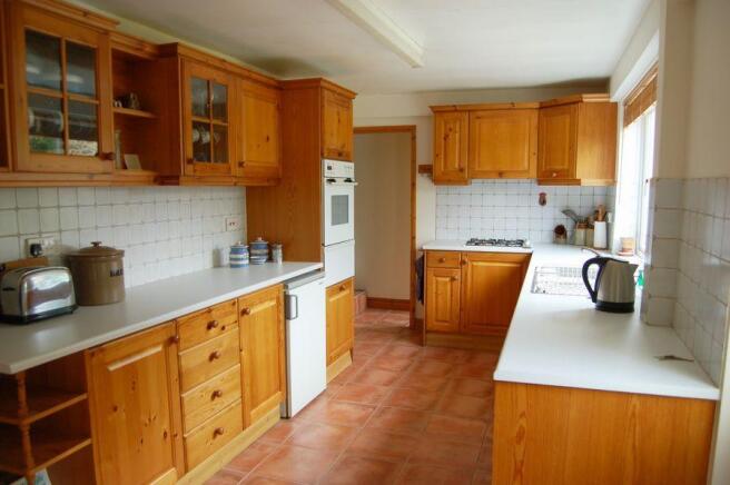KITCHEN/ BREAKFAST ROOM