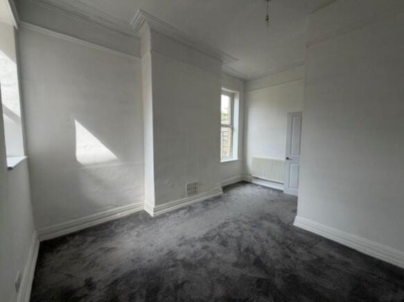2 bed Ground Flat for sale Image 6