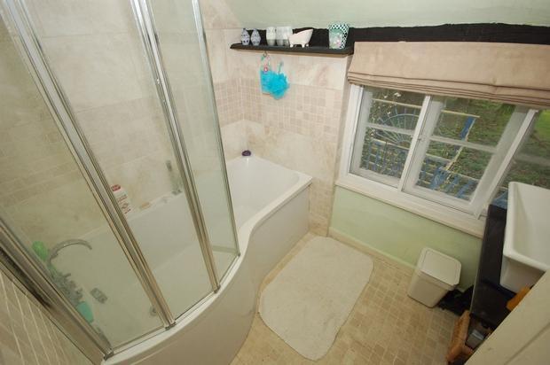 Photo 10