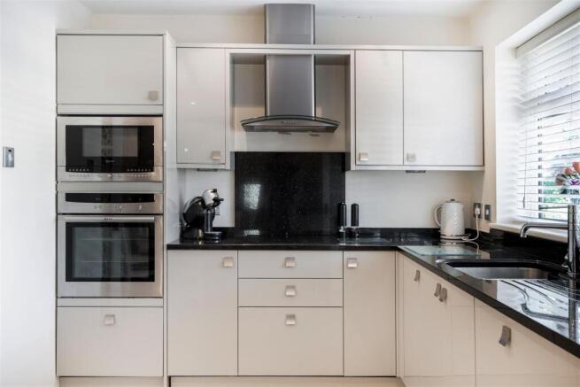 156 Station Road-2.jpg