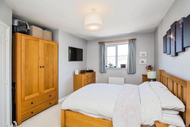 2 bed Apartment for sale Image 5