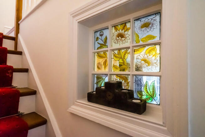 Feature Stained G...