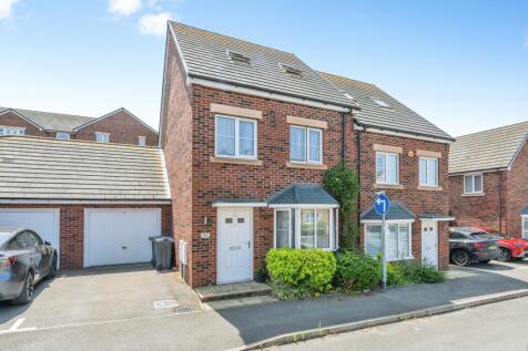 Treetops Close, Grays, Essex, RM17