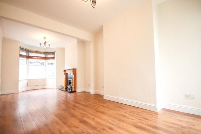 Living Room/ Dining Area