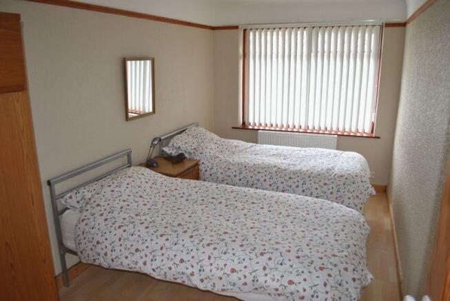 Front bedroom 3