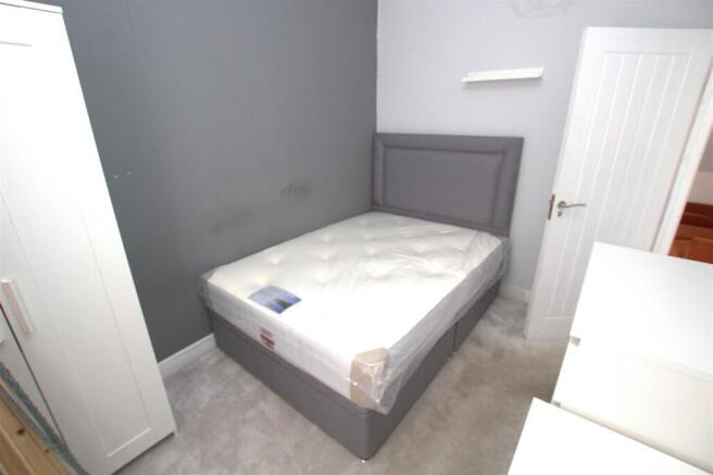 3 bed Terraced to rent Image 7
