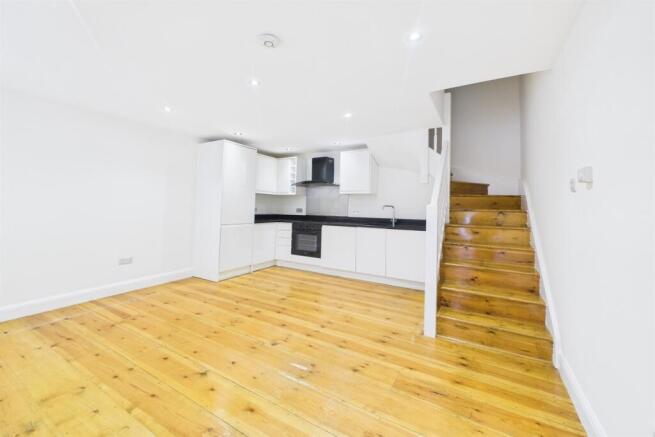 Living Room / Kitche