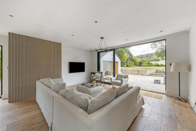Main Road, Shurdington, Cheltenham photo 4