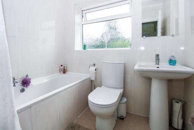 3 bed House for sale Image 9