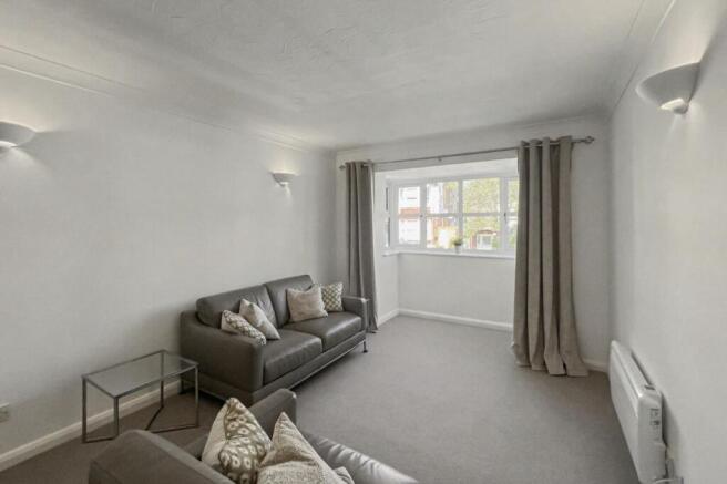 Flat 4 St Andrew¿s Court, 49 Dukes Ave, New Malden, Surrey KT3 4JF