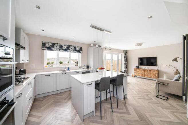 OPEN-PLAN DINING KITCHEN