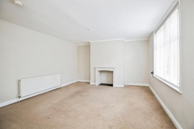 3 bed Terraced for sale Image 6
