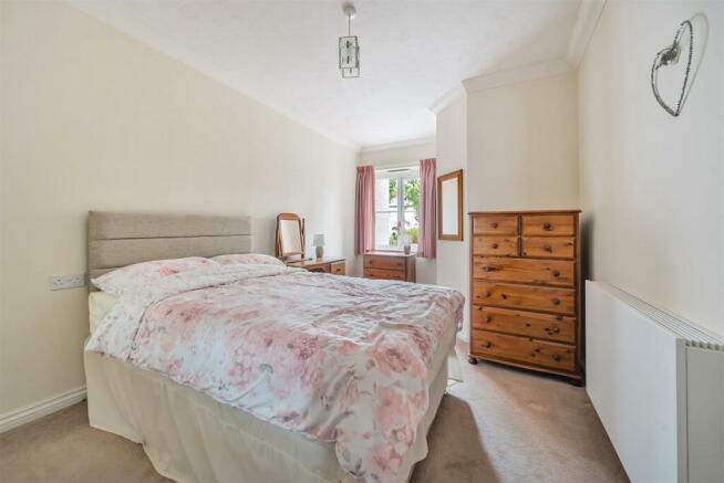 Bedroom (2).jpg