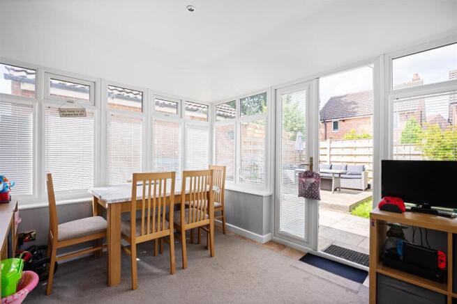 GARDEN ROOM