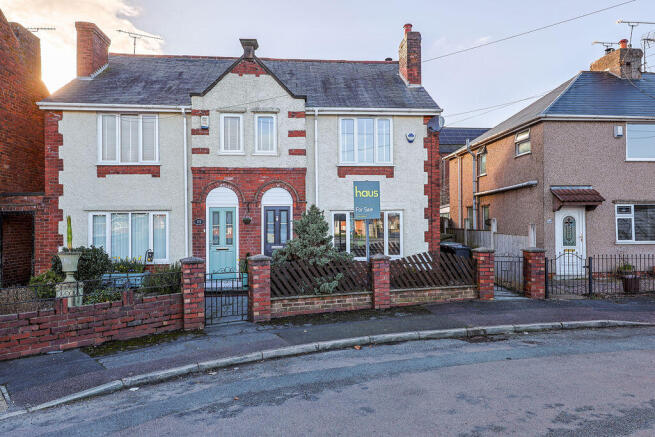 Broadleys, Clay Cross, Chesterfield photo 4