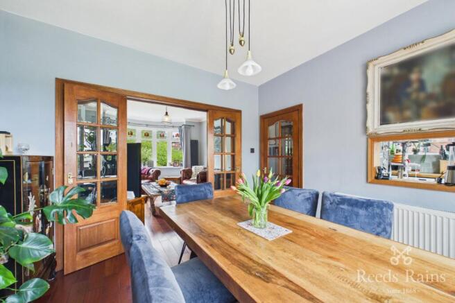 3 bed Semi-Detached for sale Image 4