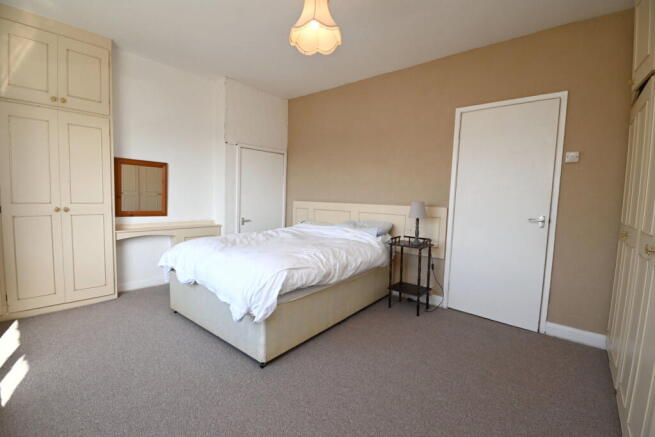 3 bed Semi-Detached for sale Image 9