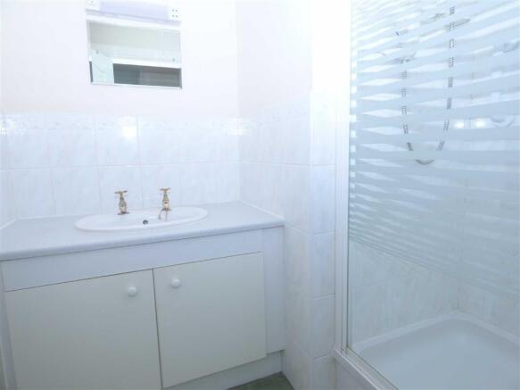 Bedroom 1 en-suite