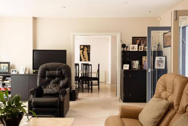 3 bed Detached Bungalow for sale Image 7