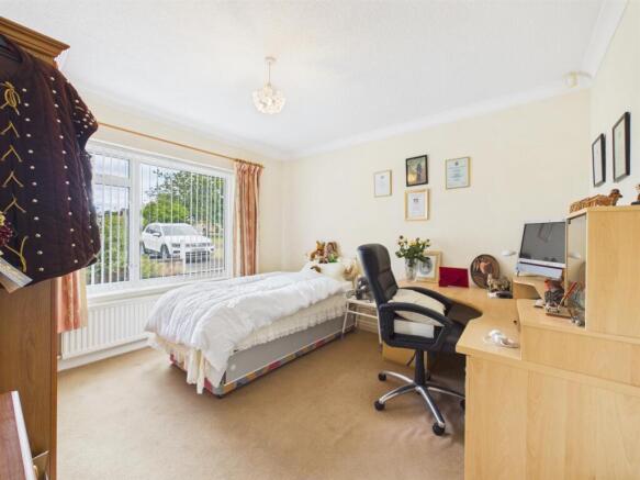 2 bed Detached Bungalow for sale Image 7