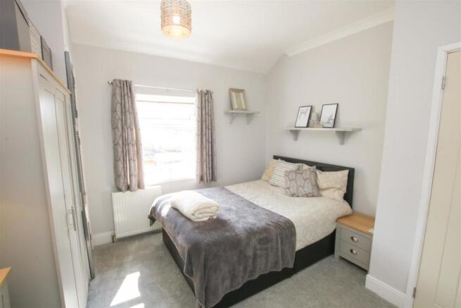 BEDROOM 2