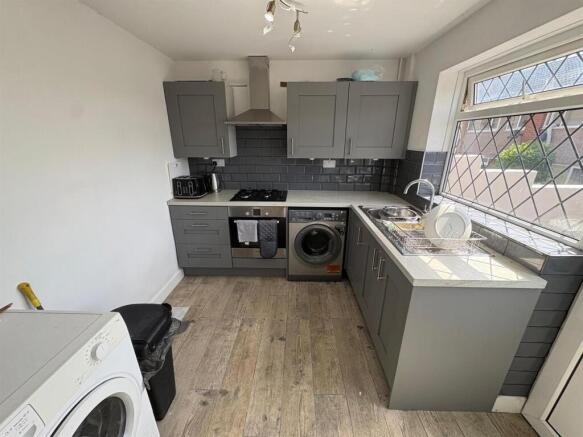 2 bed Town House for sale Image 4