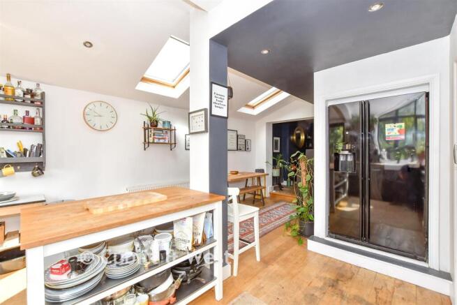Kitchen/Breakfast Area