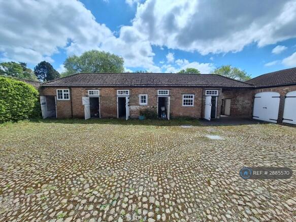 3 bed Semi-Detached to rent Image 9