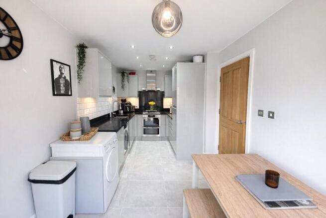 3 bed Terraced for sale Image 4