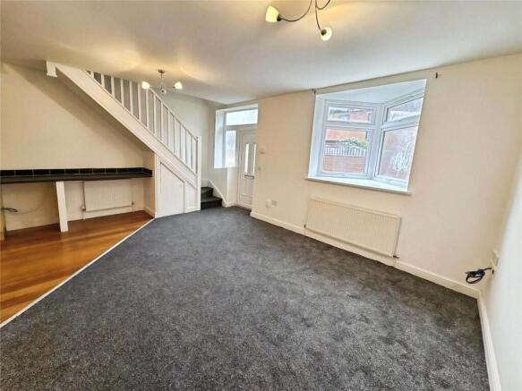 3 bed Flat to rent Image 4